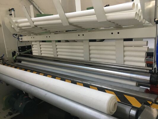 Bon prix Machine à rembobiner les serviettes de cuisine de largeur 2950 mm, rouleau Maxi JRT, ligne de production automatique de rouleaux de papier en ligne